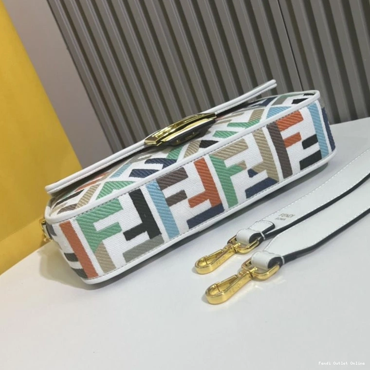 Cheap Motif Bag Fendi Canvas Multi Baguette White In FF Medium 0723